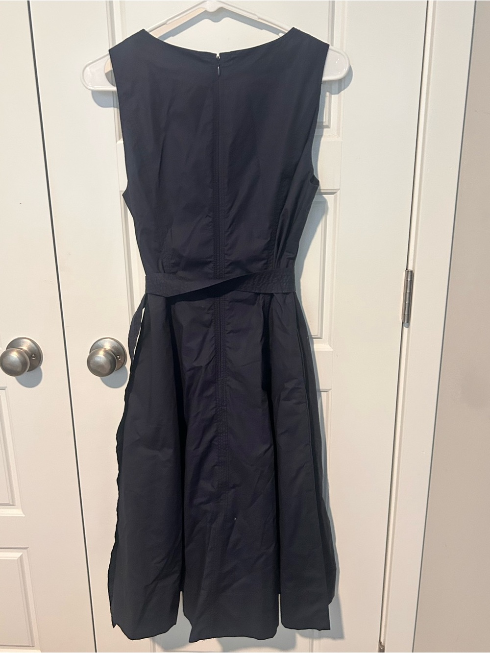 Boden Joyce Sleeveless V-Neck Midi Dress with Waist Tie - Navy Size 8P - Picture 5 of 7
